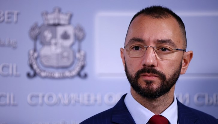 Бившият журналист обвини настоящото управление в бездействие Бившият журналист обвини настоящото управление в бездействие