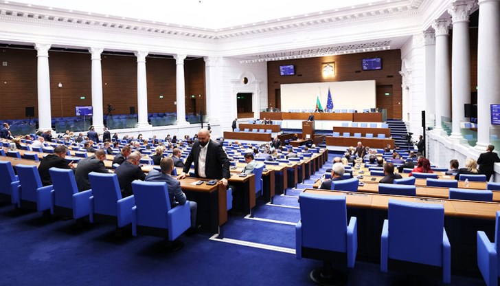 "Възраждане", "Величие" и МЕЧ внесоха вота, но шансовете за успех са минимални "Възраждане", "Величие" и МЕЧ внесоха вота, но шансовете за успех са минимални