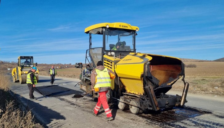 "Касичката" в АПИ – как 1/3 от асфалта изчезва от пътищата ни "Касичката" в АПИ – как 1/3 от асфалта изчезва от пътищата ни