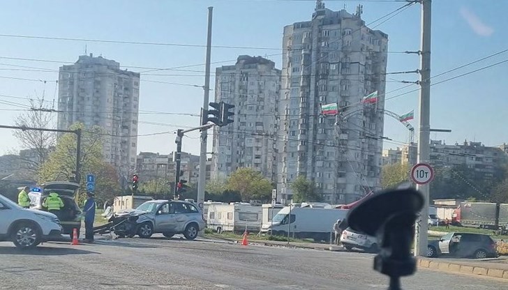 Тролейбусите по линиите 13, 24 и 27 ще се движат със закъснение Тролейбусите по линиите 13, 24 и 27 ще се движат със закъснение