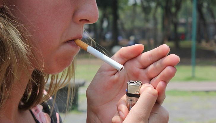 Очаква се забрана за пушене и в заведенията на открито Очаква се забрана за пушене и в заведенията на открито