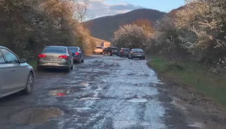 Емилия Конова: 60% от парите за "Хемус" отиват за комисионни Емилия Конова: 60% от парите за "Хемус" отиват за комисионни