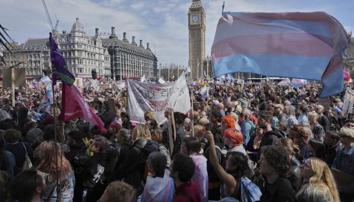 Британското правосъдие: жена е човек, роден с женски пол Британското правосъдие: жена е човек, роден с женски пол