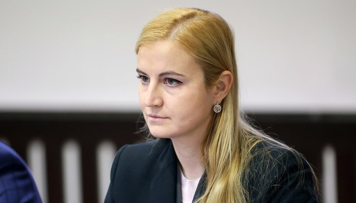 След период на споделено ръководство, регулаторът избра постоянен председател След период на споделено ръководство, регулаторът избра постоянен председател