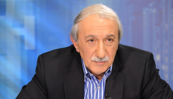 Така сме орисани, че в дъното на всяка кална локва все ще проблесне някой изтъркан български гологан, пише Кеворк Кеворкян Така сме орисани, че в дъното на всяка кална локва все ще проблесне някой изтъркан български гологан, пише Кеворк Кеворкян