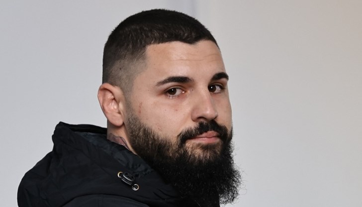 Обвиняемият за нападение над Дебора Михайлов напуска ареста срещу 25 000 лева парична гаранция Обвиняемият за нападение над Дебора Михайлов напуска ареста срещу 25 000 лева парична гаранция