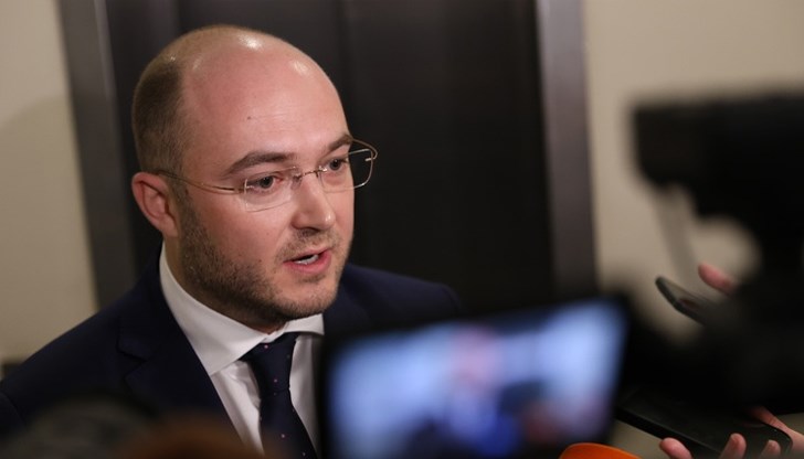 Проверките разкриха схема за отнемане на жилища от възрастни хора чрез фиктивни арбитражни решения Проверките разкриха схема за отнемане на жилища от възрастни хора чрез фиктивни арбитражни решения