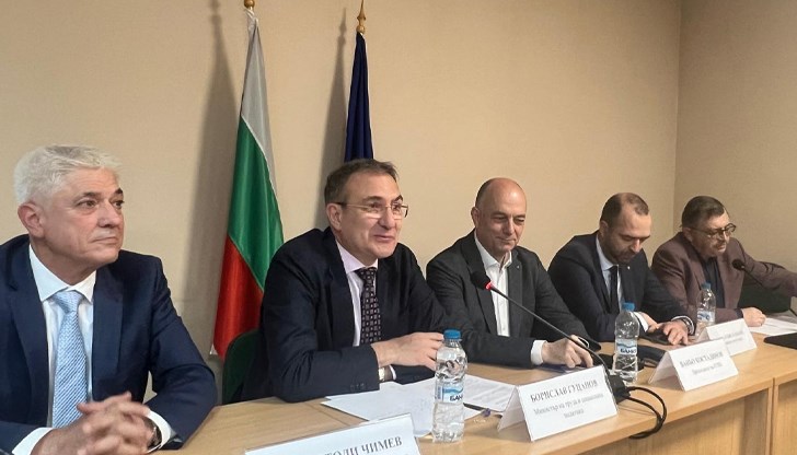 Министърът на труда обеща пътна карта за подобрения в пенсионната система до шест месеца Министърът на труда обеща пътна карта за подобрения в пенсионната система до шест месеца