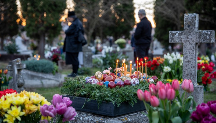 Вярванията и забраните, които съпътстват почитането на починалите роднини Вярванията и забраните, които съпътстват почитането на починалите роднини