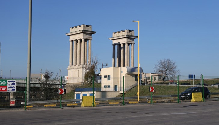 Всички шест трасета на изход от страната в посока Румъния ще работят Всички шест трасета на изход от страната в посока Румъния ще работят