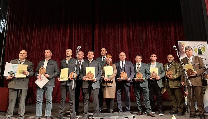 Наградата на зам. шефа на Регионална дирекция по горите - Русе беше връчена на официална церемония в София Наградата на зам. шефа на Регионална дирекция по горите - Русе беше връчена на официална церемония в София