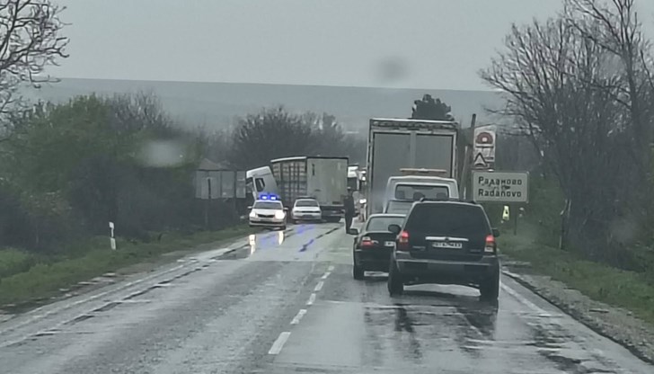 Шофьорът е с опасност за живота след катастрофа на пътя Велико Търново – Русе Шофьорът е с опасност за живота след катастрофа на пътя Велико Търново – Русе