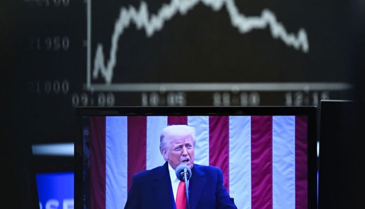 ЕС е изправен пред 20% мита, които влизат в сила на 9 април ЕС е изправен пред 20% мита, които влизат в сила на 9 април