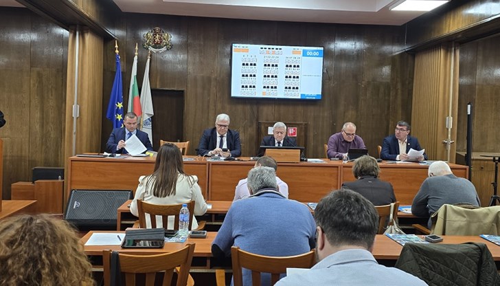 Заседанието в четвъртък включва 33 точки, сред които нова наредба за транспорта и издигане на паметник на княз Батенберг Заседанието в четвъртък включва 33 точки, сред които нова наредба за транспорта и издигане на паметник на княз Батенберг