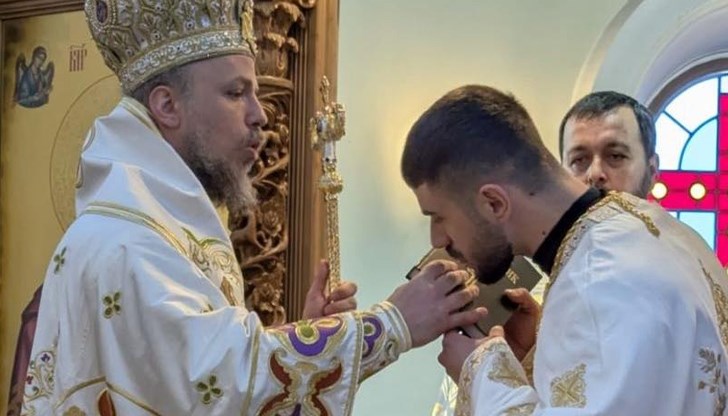 Епископ Макарий ръкоположи дякон Димитър в храма "Всех святих" Епископ Макарий ръкоположи дякон Димитър в храма "Всех святих"