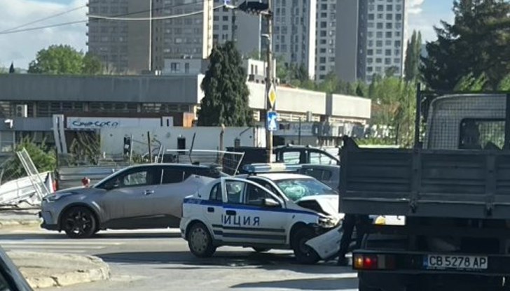 Инцидентът временно затрудни движението на ул. "8 декември" в София Инцидентът временно затрудни движението на ул. "8 декември" в София