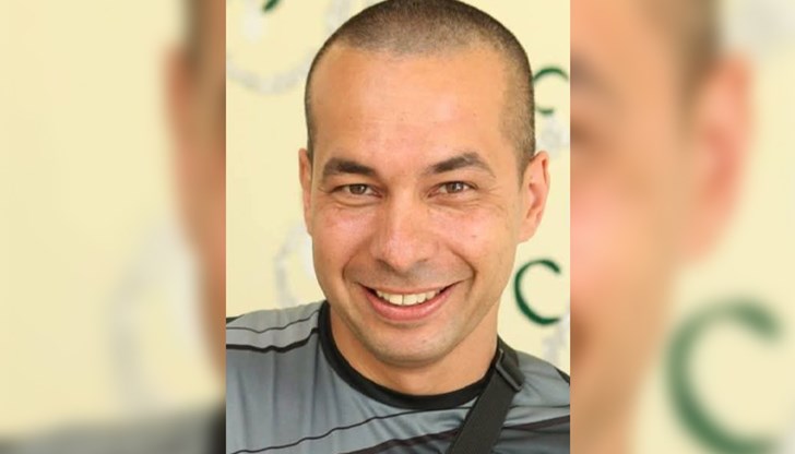 Летецът Антон Иванов се бори с тежко автоимунно заболяване в Александровска болница в София Летецът Антон Иванов се бори с тежко автоимунно заболяване в Александровска болница в София