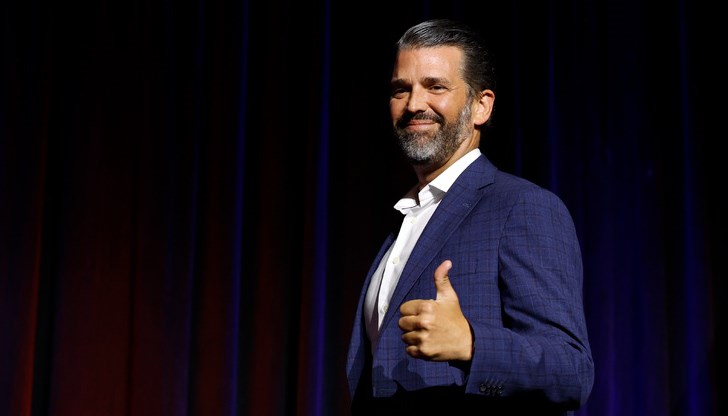 Синът на американския президент ще обсъжда криптовалути и икономически връзки в София, след посещения в Унгария и Сърбия Синът на американския президент ще обсъжда криптовалути и икономически връзки в София, след посещения в Унгария и Сърбия