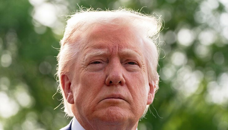 Американският президент разкритикува руските удари по цивилни цели в Украйна и намекна за възможно налагане на "банкови" или "вторични санкции" Американският президент разкритикува руските удари по цивилни цели в Украйна и намекна за възможно налагане на "банкови" или "вторични санкции"