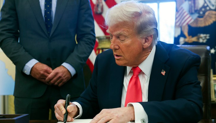 Белият дом цели привличане на корпоративни инвестиции над 1 милиард долара Белият дом цели привличане на корпоративни инвестиции над 1 милиард долара