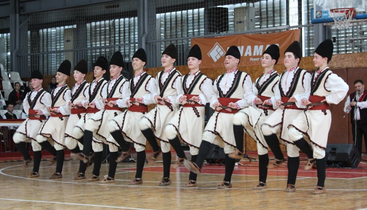 Танцьори от цяла България се събират за големия фолклорен празник Танцьори от цяла България се събират за големия фолклорен празник