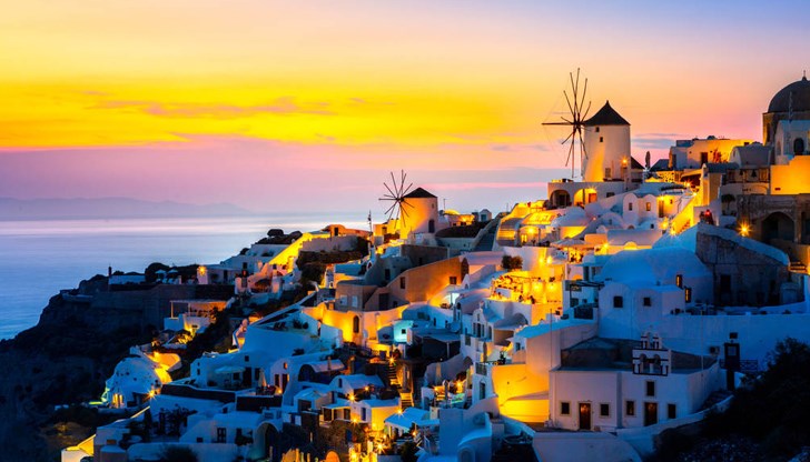 Британски екип проучва подводните вулкани край Санторини Британски екип проучва подводните вулкани край Санторини