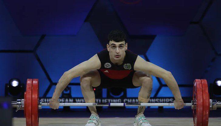 Българският щангист събра 289 кг в двубоя и завоюва отличия и в двете движения на шампионата в Кишинев Българският щангист събра 289 кг в двубоя и завоюва отличия и в двете движения на шампионата в Кишинев