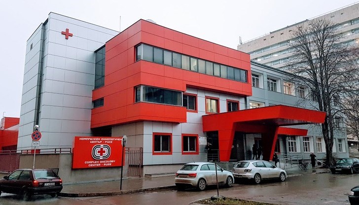 Досегашният директор д-р Камен Кожухаров ръководи центъра от 2010 година Досегашният директор д-р Камен Кожухаров ръководи центъра от 2010 година