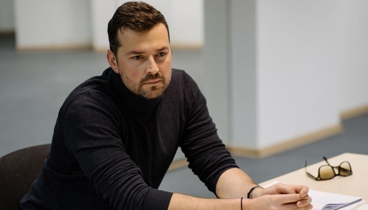 Талантливият актьор обещава съвременен прочит на класическия герой в мюзикъла, който ще се играе тази неделя в Доходно здание Талантливият актьор обещава съвременен прочит на класическия герой в мюзикъла, който ще се играе тази неделя в Доходно здание