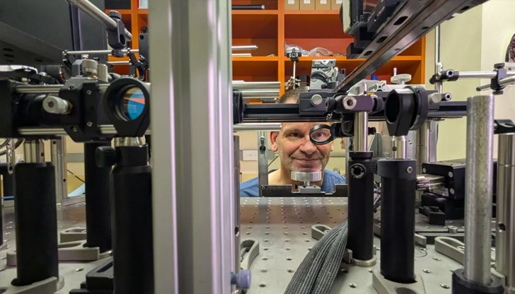 Лазерна технология позволи на учените да стимулират специфични клетки в ретината за постигане на невиждан досега цвят Лазерна технология позволи на учените да стимулират специфични клетки в ретината за постигане на невиждан досега цвят