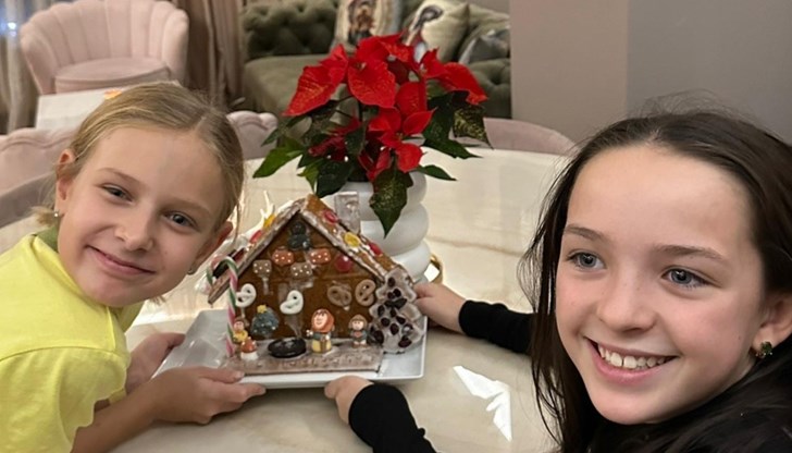 В детските и очи има ужасно много тъга, въпроси, неразбиране и гняв, сподели майката на травмираната Симона В детските и очи има ужасно много тъга, въпроси, неразбиране и гняв, сподели майката на травмираната Симона