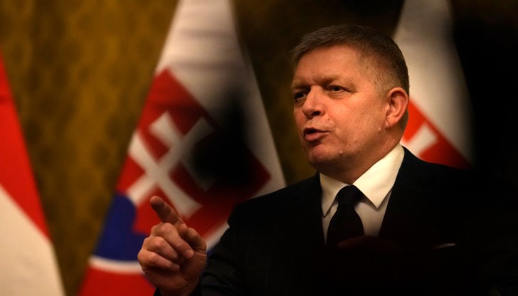 Роберт Фицо отхвърли призивите на ЕС и потвърди визитата си в Москва Роберт Фицо отхвърли призивите на ЕС и потвърди визитата си в Москва