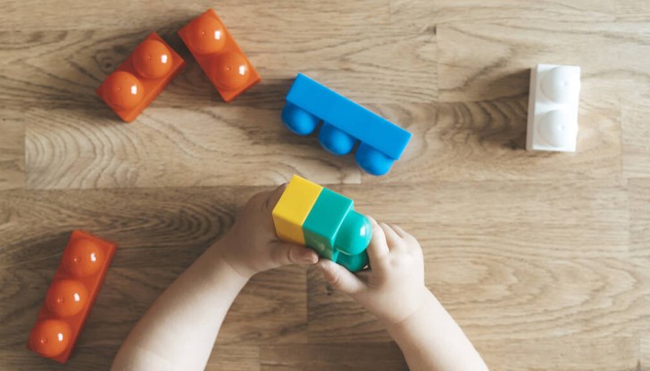 Момченцето се прибрало само вкъщи Момченцето се прибрало само вкъщи