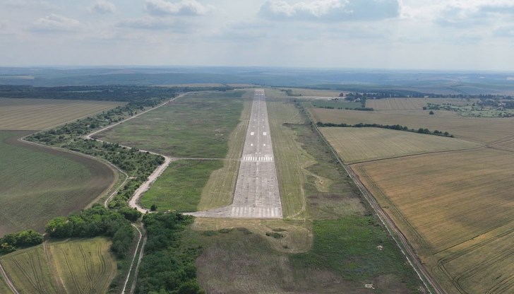 Христо Крушарски обеща видеонаблюдение, рентгенови системи и лиценз за летищен оператор Христо Крушарски обеща видеонаблюдение, рентгенови системи и лиценз за летищен оператор
