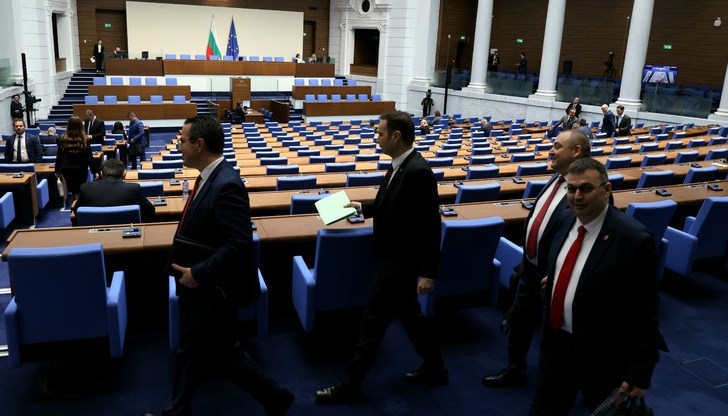 Депутатите ще провеждат редовен парламентарен контрол вместо да почиват на 2 май Депутатите ще провеждат редовен парламентарен контрол вместо да почиват на 2 май