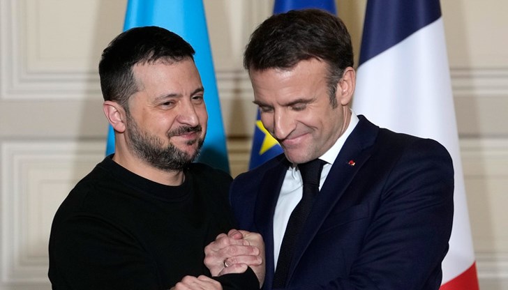 Двамата президенти проведоха среща на четири очи в кулоарите на погребението на папа Франциск в Рим Двамата президенти проведоха среща на четири очи в кулоарите на погребението на папа Франциск в Рим