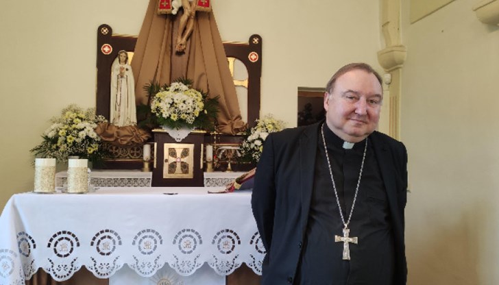 Епископът на Никополската епархия представлява българската католическа общност на погребението на Светия отец Епископът на Никополската епархия представлява българската католическа общност на погребението на Светия отец