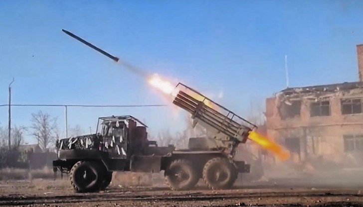 рапортува за нови териториални придобивки в Източна Украйна рапортува за нови териториални придобивки в Източна Украйна