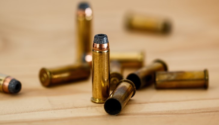 Русенската компания твърди, че оръжията са били легално продадени на ОАЕ, а Министерството на икономиката потвърждава законността на сделката Русенската компания твърди, че оръжията са били легално продадени на ОАЕ, а Министерството на икономиката потвърждава законността на сделката