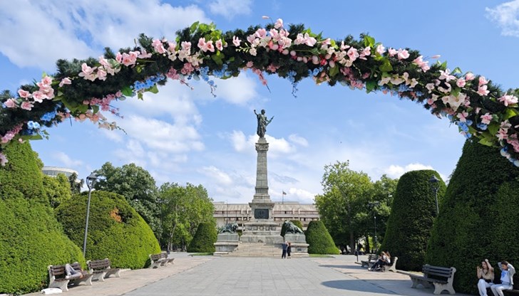 След топлия вторник идва захлаждане и дъждовно време през уикенда След топлия вторник идва захлаждане и дъждовно време през уикенда