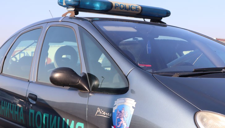 С новите си правомощия граничарите връчват електронни фишове и събират неплатени глоби по пътищата директно на КПП-тата С новите си правомощия граничарите връчват електронни фишове и събират неплатени глоби по пътищата директно на КПП-тата