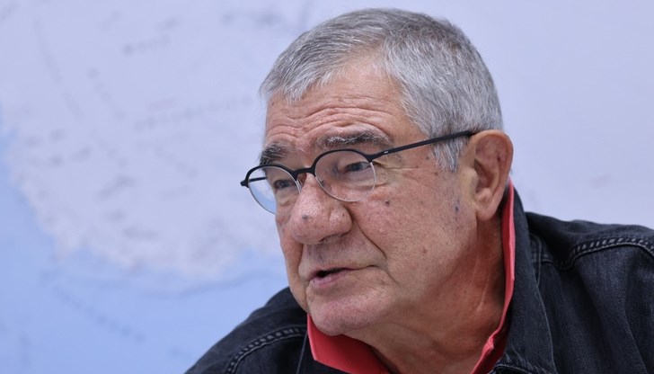 проф. Христо Пимпирев уточни, че българските морски изследователи са поканени на световния форум от френското правителство проф. Христо Пимпирев уточни, че българските морски изследователи са поканени на световния форум от френското правителство