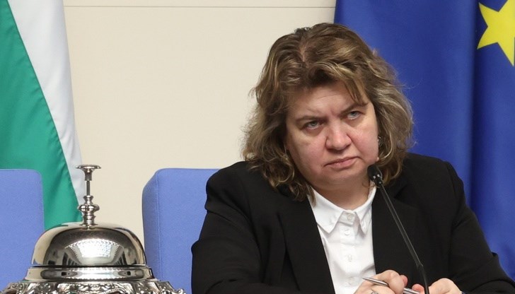 20 минути словесна престрелка за изслушване на Данаил Митов за контрабандата в Пловдив 20 минути словесна престрелка за изслушване на Данаил Митов за контрабандата в Пловдив