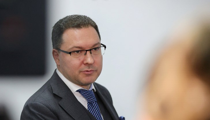 Вътрешният министър обвини опозицията, че с неадекватните си реакции пречи на досъдебно производство на ГДБОП - Пловдив Вътрешният министър обвини опозицията, че с неадекватните си реакции пречи на досъдебно производство на ГДБОП - Пловдив