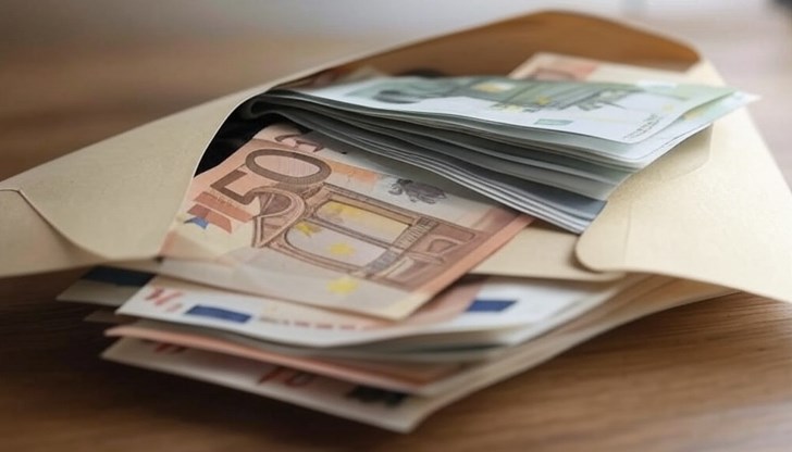 Престъпната група използвала 12 фиктивни компании като димна завеса за източване на средства Престъпната група използвала 12 фиктивни компании като димна завеса за източване на средства