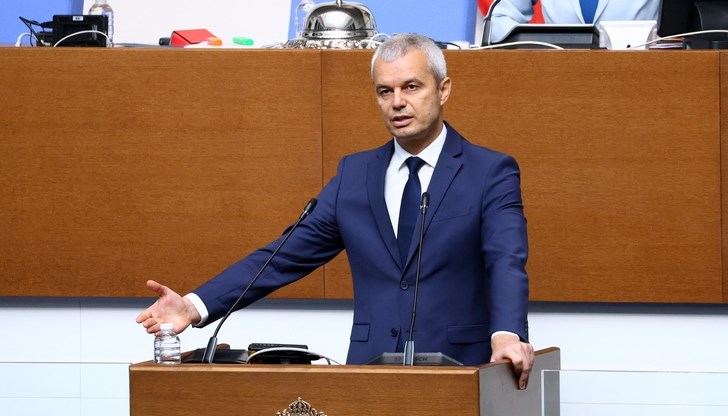 Политическа шизофрения тресе ПП-ДБ в отношението към Пеевски Политическа шизофрения тресе ПП-ДБ в отношението към Пеевски