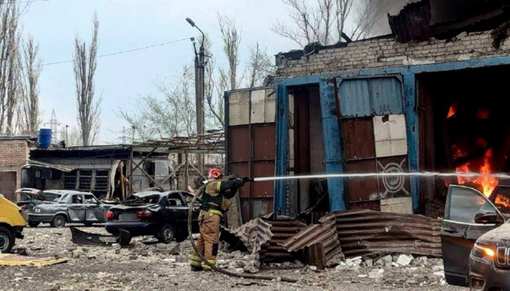 Към момента има 12 жертви и над 50 ранени Към момента има 12 жертви и над 50 ранени