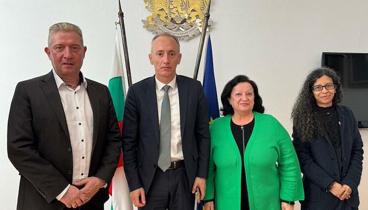 Над 10% ръст на възнагражденията за асистенти в държавните университети Над 10% ръст на възнагражденията за асистенти в държавните университети