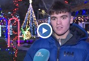16-годишен ученик озари дома си с 25 000 коледни светлини 16-годишен ученик озари дома си с 25 000 коледни светлини