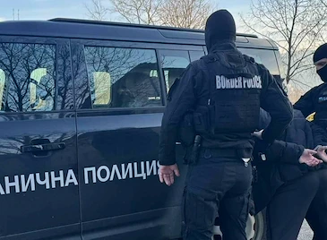 Задържаха "муле" на телефонни измамници на Дунав мост Задържаха "муле" на телефонни измамници на Дунав мост